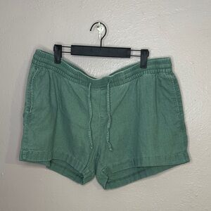 Old Navy Women's Linen Shorts in Green